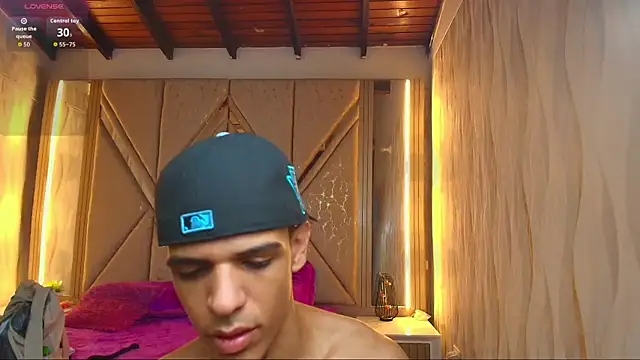 Hotcouple 222 online show from 2, 10, 2025