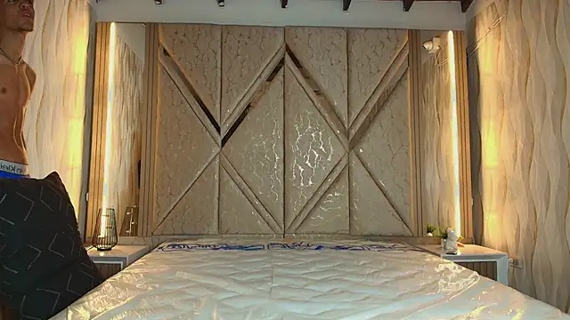 Snapshot of Hotcouple_222 chatting on 12, 1, 2026 Hotcouple 222 online show from 12, 1, 2026