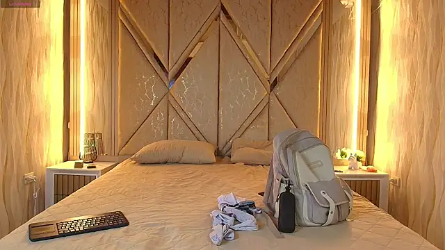 Hotcouple 222 online show from 28, 11, 2025