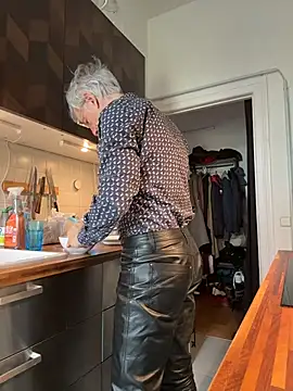 SexyLeon8 online show from 20, 4, 2026