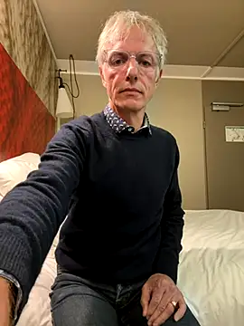 SexyLeon8 online show from 16, 9, 2025