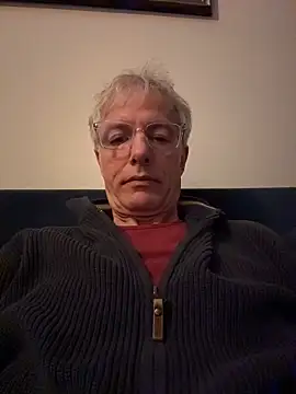 SexyLeon8 online show from 7, 4, 2026