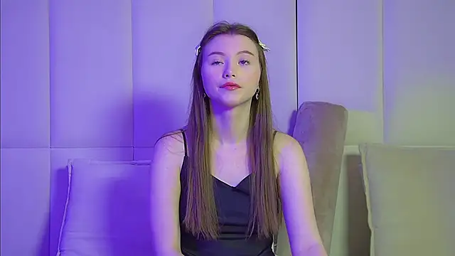 KeiraAsti online show from 19, 10, 2025