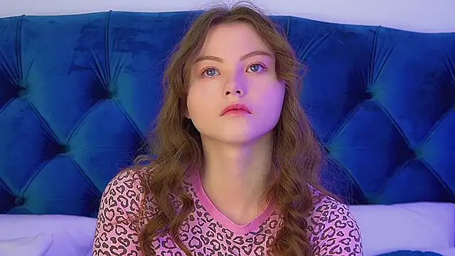 KeiraAsti online show from 26, 9, 2025