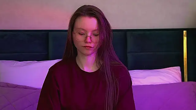 KeiraAsti online show from 5, 2, 2026