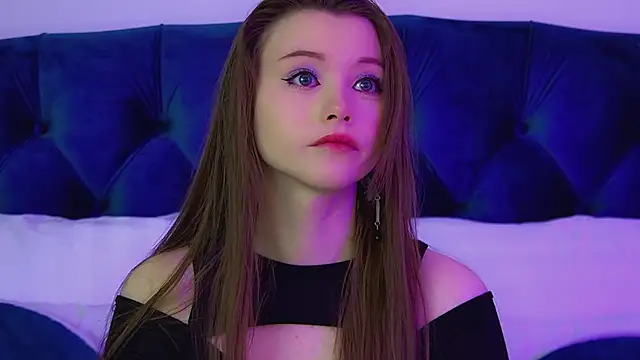 KeiraAsti online show from 1, 2, 2026