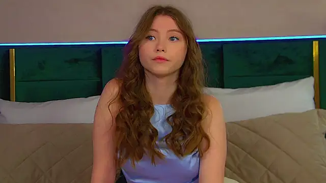 KeiraAsti online show from 28, 9, 2025