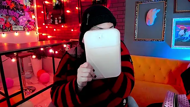 MaryHarrys online show from 29, 9, 2025