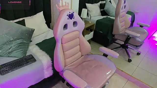 Becca Grims online show from 13, 9, 2025