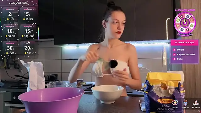 Pisypussy online show from 7, 10, 2025