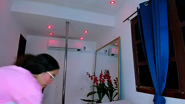 Akira Hime online show from 30, 9, 2025