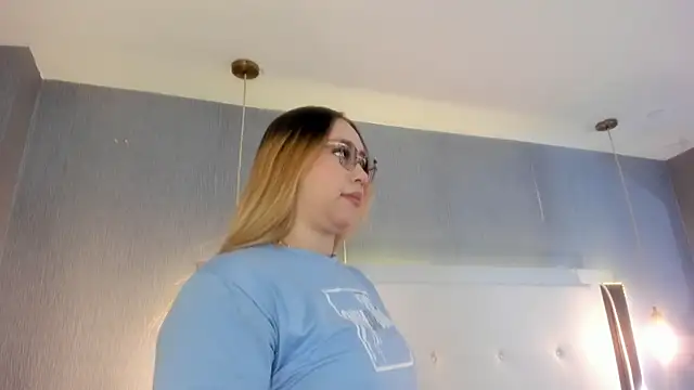 Snapshot of ximenanoah chatting on 6, 7, 2026 ximenanoah online show from 6, 7, 2026