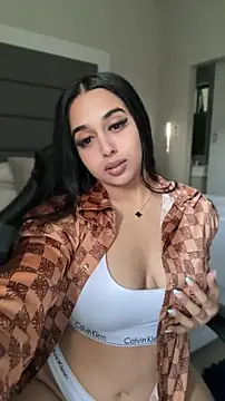 LilMisIndianx online show from 17, 5, 2026