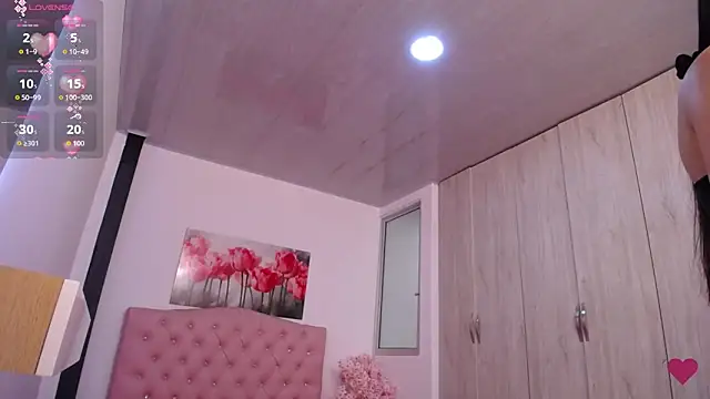 Snapshot of pinky_f00x chatting on 28, 11, 2025 pinky f00x online show from 28, 11, 2025