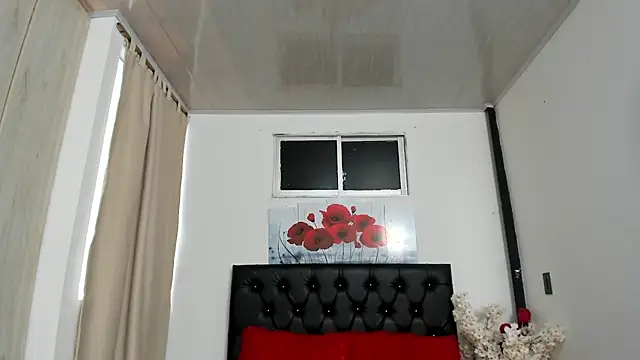 Snapshot of pinky_f00x chatting on 11, 6, 2026 pinky f00x online show from 11, 6, 2026