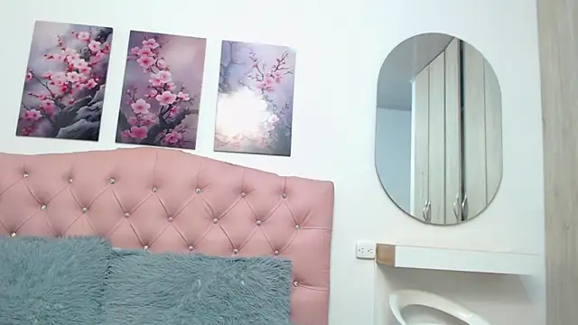 pinky f00x online show from 22, 12, 2025