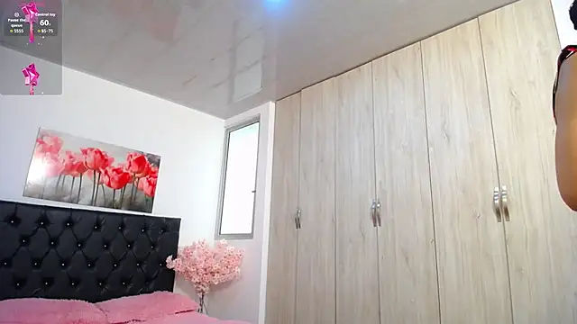 Snapshot of pinky_f00x chatting on 14, 2, 2026 pinky f00x online show from 14, 2, 2026