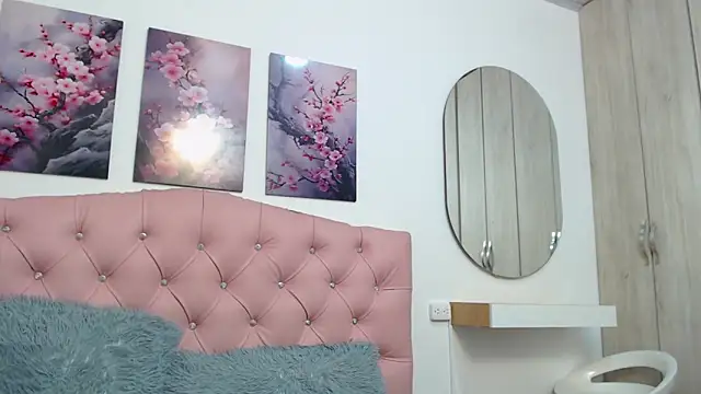 pinky f00x online show from 19, 12, 2025