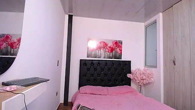 pinky f00x online show from 11, 1, 2026