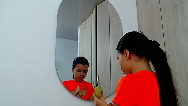 Snapshot of pinky_f00x chatting on 20, 2, 2026 pinky f00x online show from 20, 2, 2026