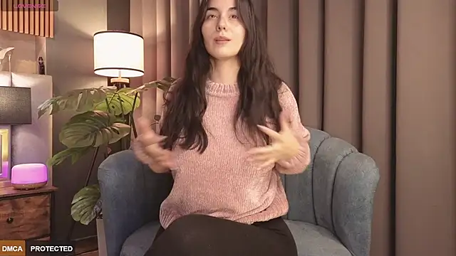 Angelina Dior online show from 29, 11, 2025