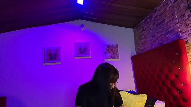 Snapshot of Victoria_Thompson1 chatting on 13, 11, 2025 Victoria Thompson1 online show from 13, 11, 2025