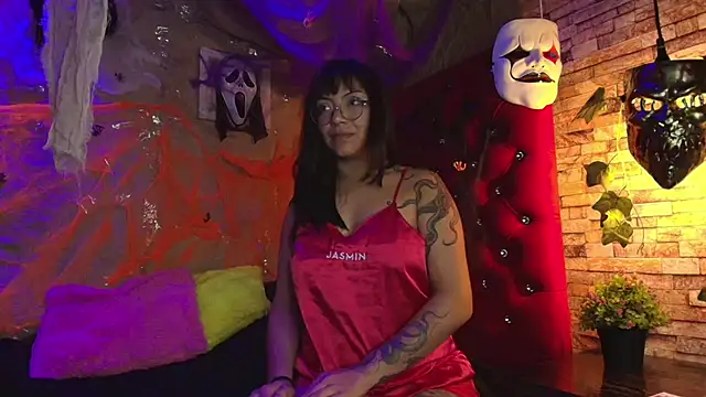 Snapshot of Victoria_Thompson1 chatting on 2, 11, 2025 Victoria Thompson1 online show from 2, 11, 2025