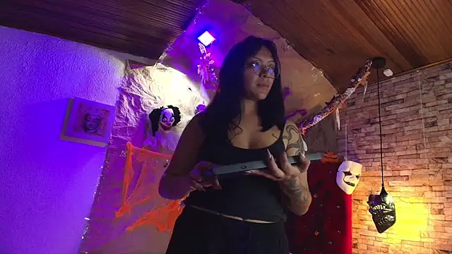 Snapshot of Victoria_Thompson1 chatting on 24, 10, 2025 Victoria Thompson1 online show from 24, 10, 2025