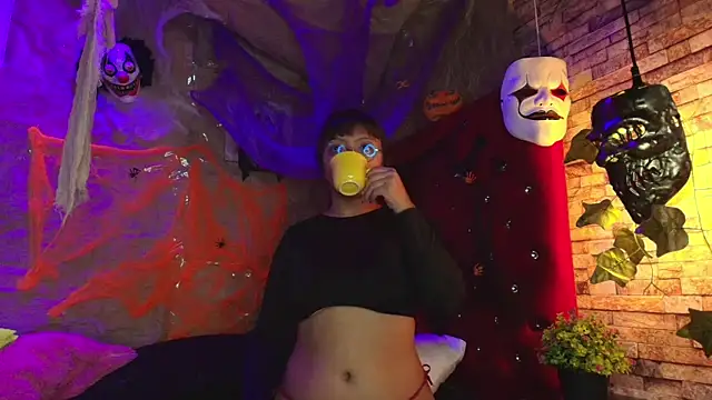 Snapshot of Victoria_Thompson1 chatting on 25, 10, 2025 Victoria Thompson1 online show from 25, 10, 2025