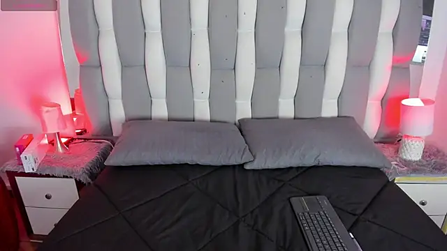 Adaara Rey online show from 6, 10, 2025