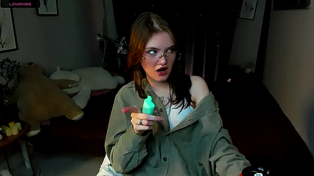 Dilara xBaby online show from 4, 11, 2025