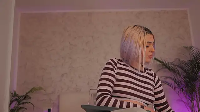 daisyblushh online show from 25, 2, 2026