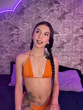 MaryAnneeXOO online show from 24, 11, 2025