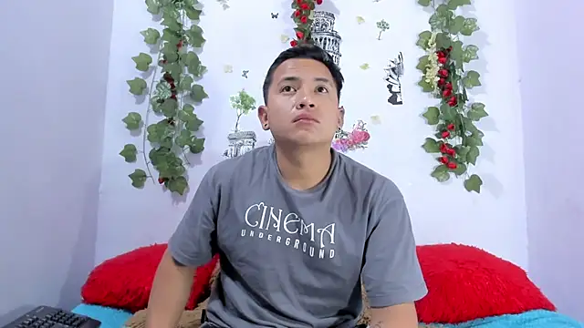 NataliaAndJulliam online show from 11, 1, 2026