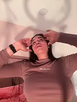 Bella  Wood online show from 19, 9, 2025