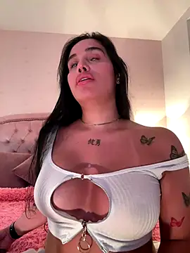 Bella  Wood online show from 2, 12, 2025