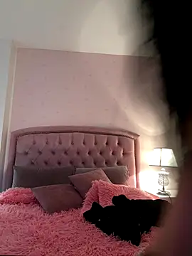 Bella  Wood online show from 17, 10, 2025