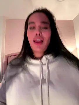 Bella  Wood online show from 12, 10, 2025