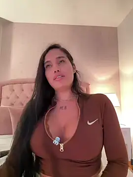 Snapshot of Bella__Wood chatting on 19, 7, 2026 Bella Wood online show from 19, 7, 2026