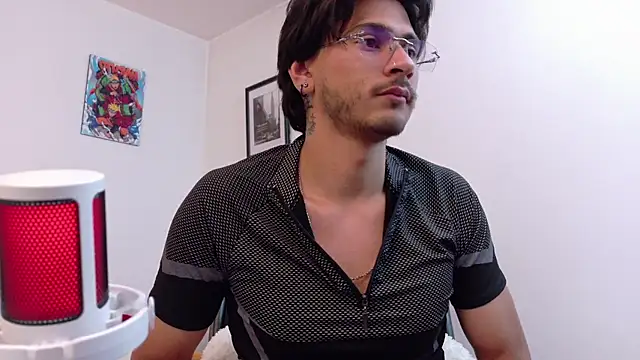 Snapshot of Elian_savoy chatting on 25, 6, 2026 Elian savoy online show from 25, 6, 2026