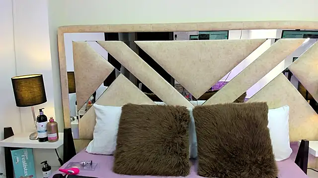 ximena vasquez8 online show from 1, 3, 2026