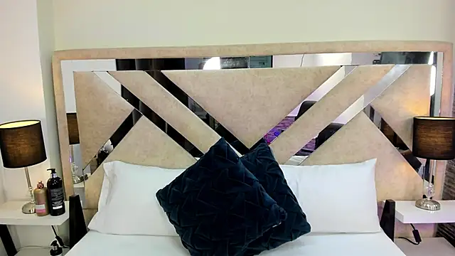 ximena vasquez8 online show from 8, 2, 2026