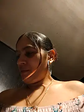 butterflykhash89 online show from 15, 9, 2025