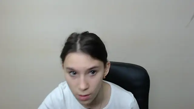 RosaRay  online show from 19, 9, 2025