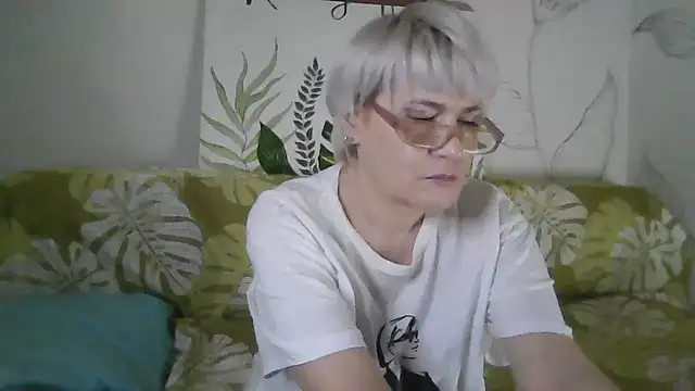 Catty Lady online show from 13, 11, 2025