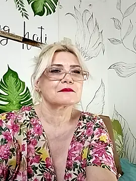 Catty Lady online show from 8, 7, 2026