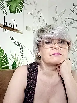 Catty Lady online show from 10, 4, 2026