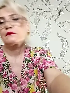 Catty Lady online show from 9, 7, 2026