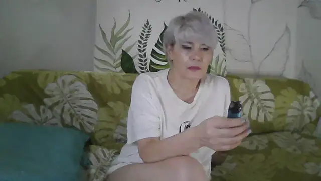 Catty Lady online show from 22, 11, 2025