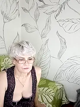 Catty Lady online show from 26, 9, 2025